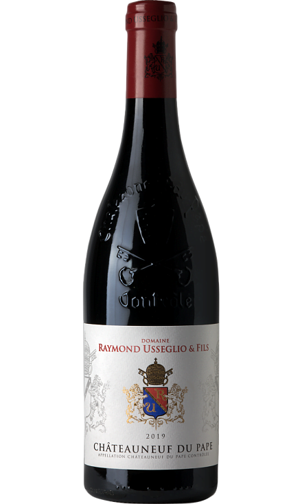 Вино
 красное «Chateauneuf du Pape AOC»
 Domaine Raymond Usseglio & Fils 2019