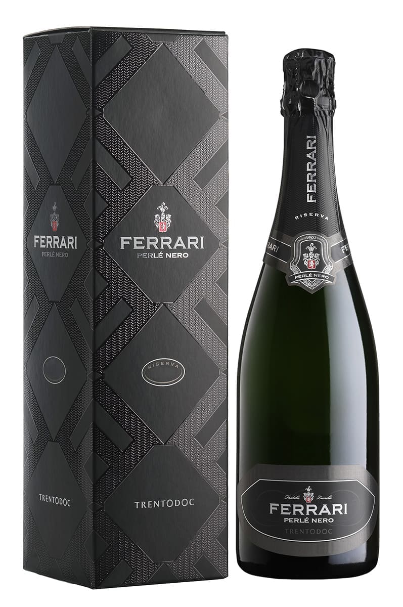 Вино игристое Ferrari, Perle Nero, Extra Brut, Trento DOC, 0,75l, in gift box