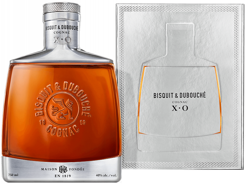Коньяк Bisquit Cognac XO (gift box) 0.7 л