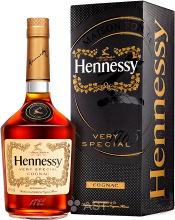 Коньяк Hennessy V.S., в подарочной упаковке, 700 мл